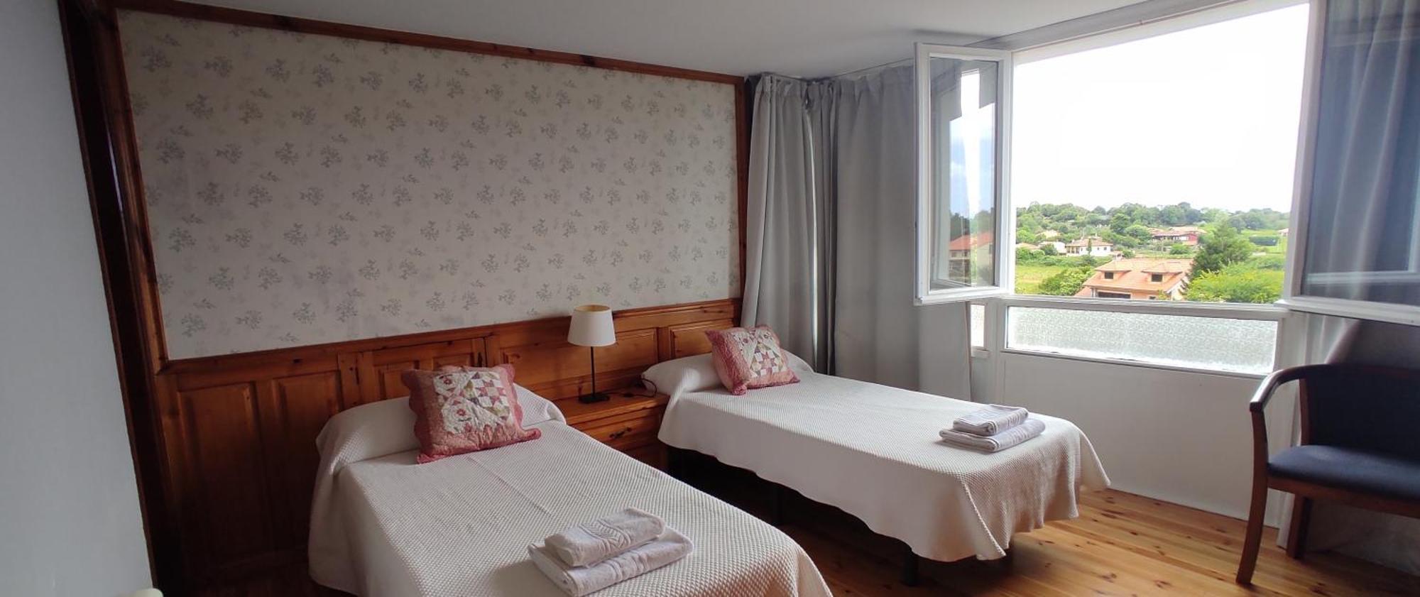 Apartamentos El Jornu Llanes Esterno foto